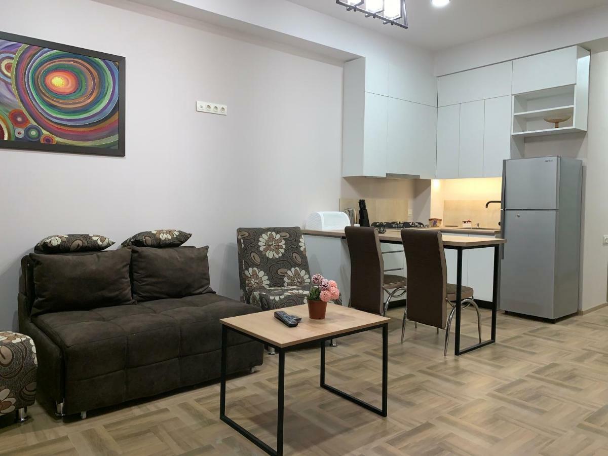 Tomaso Apartment Tbilisi ภายนอก รูปภาพ