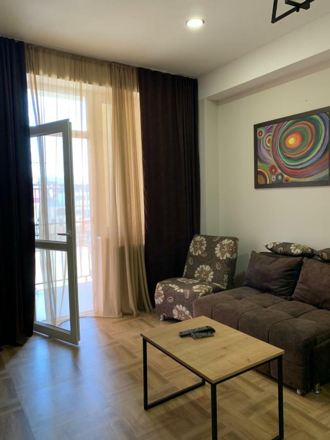 Tomaso Apartment Tbilisi ภายนอก รูปภาพ