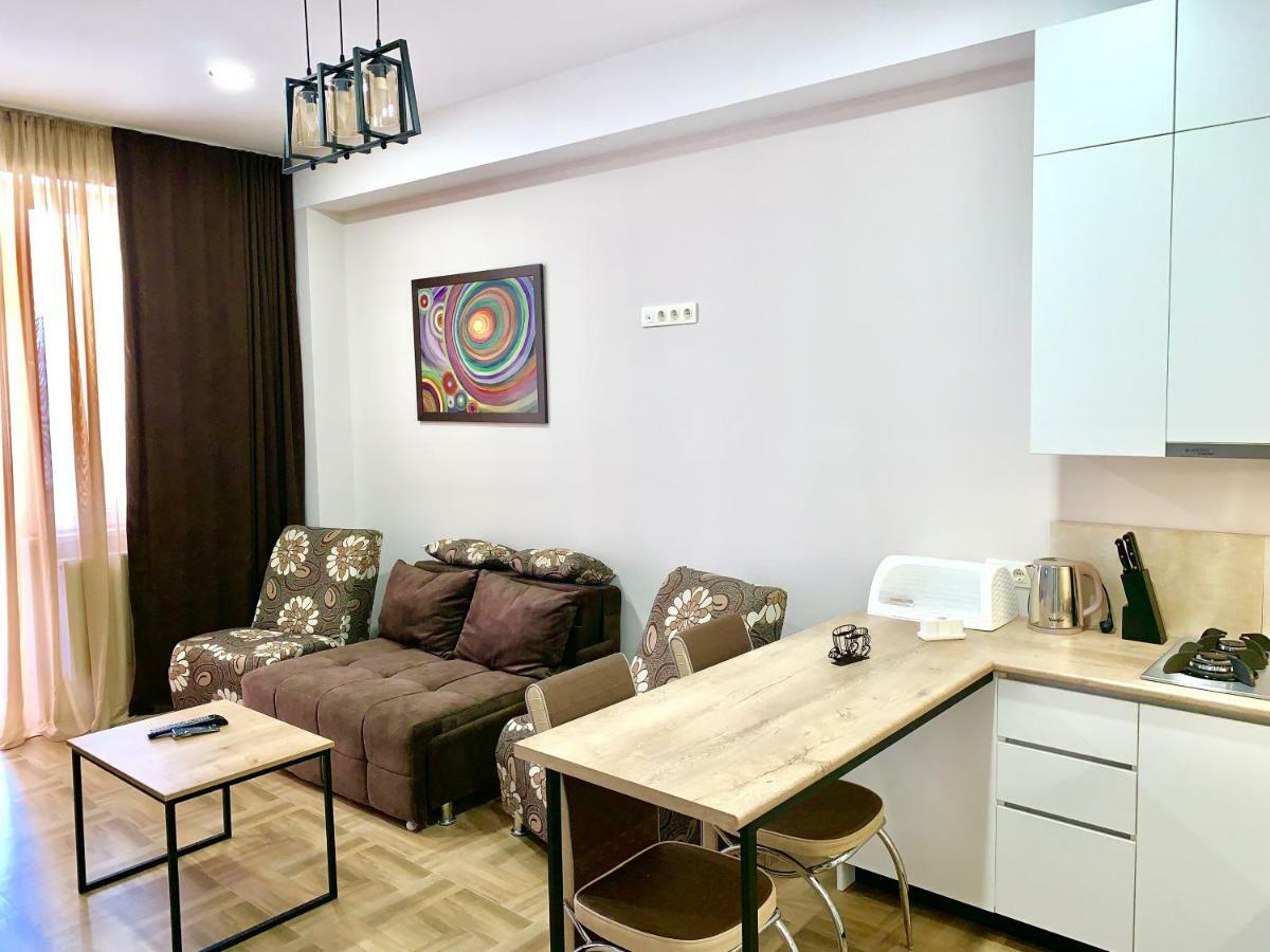 Tomaso Apartment Tbilisi ภายนอก รูปภาพ