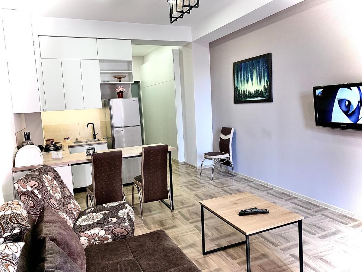 Tomaso Apartment Tbilisi ภายนอก รูปภาพ
